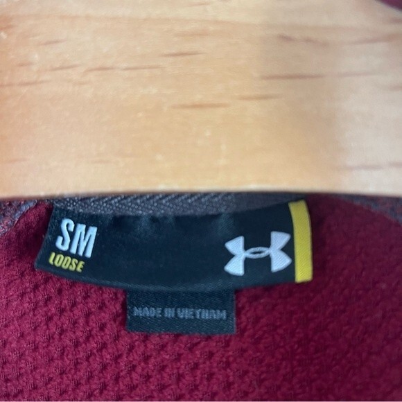Under Armour 3/4 Zip Hoodie Pullover Adult Small - Good Condition - Picture 6 of 8